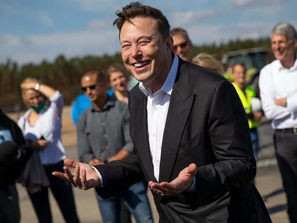 elon musk gan chip vao nao nguoi va the he dan ong khong dau hang truoc lao hoa anh7