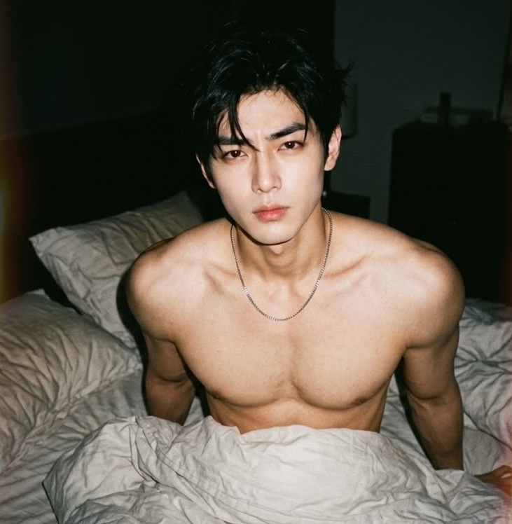 nam gioi tuoi tho ngan thuong co 3 nhanh 2 nho 1 lon tren co the anh2