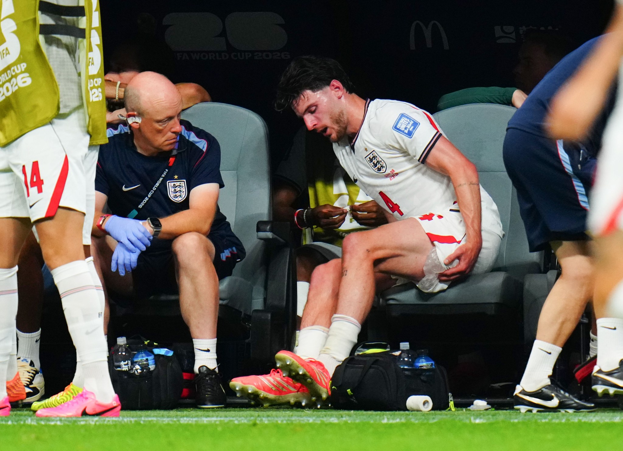 declan rice england applies ice 1092430198 1782947099614610412707