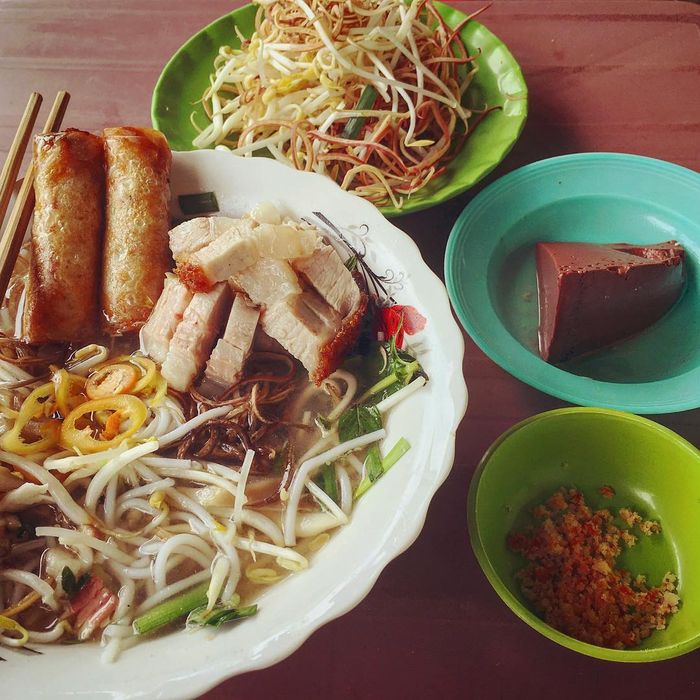 58231 bun nuoc leo tra vinh 2 700x700