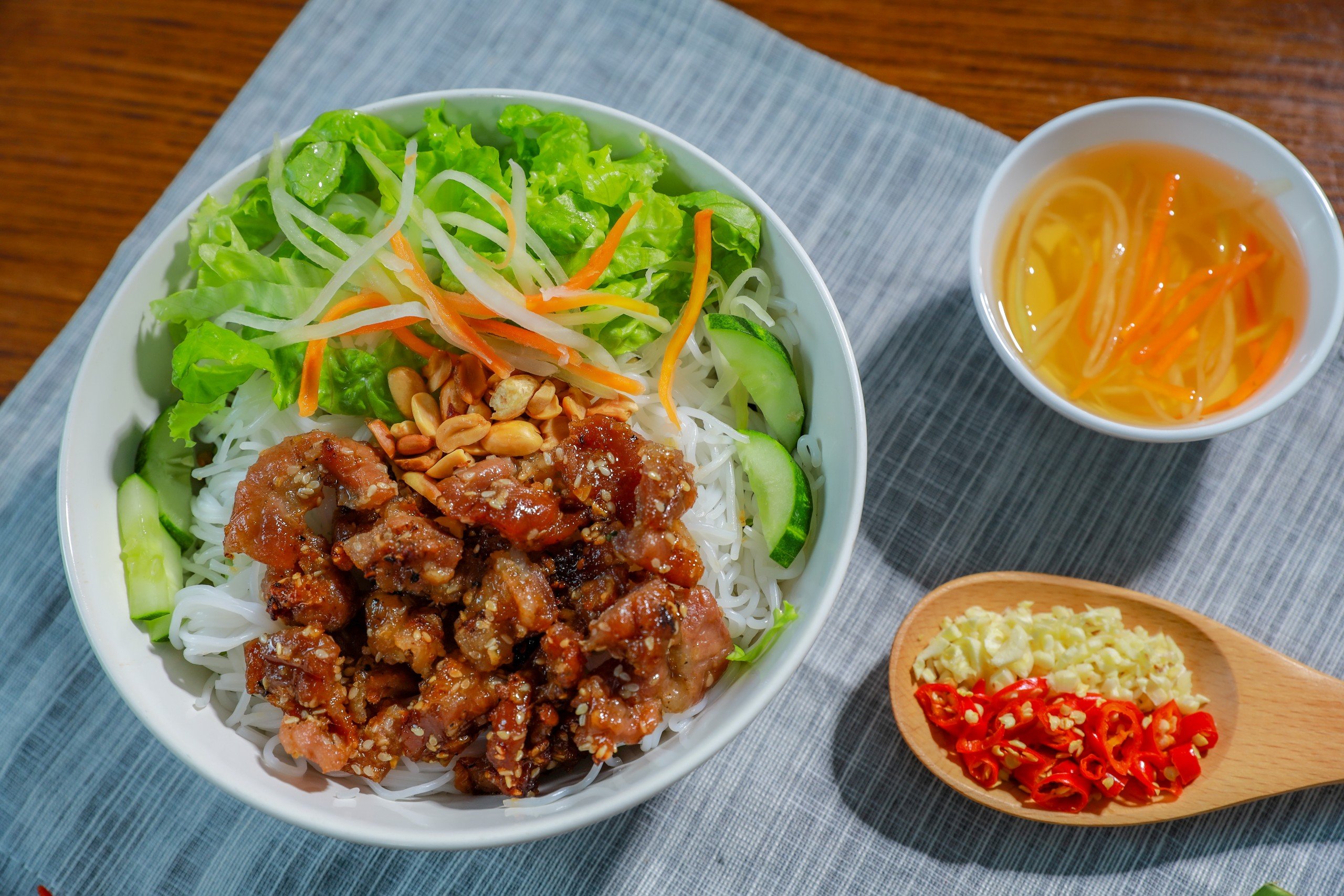 bun thit nuong mien nam 1719045059986176078883