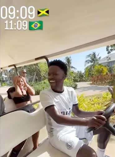 vinicius jr crashes golf cart 1097910169 1785190057348820922049