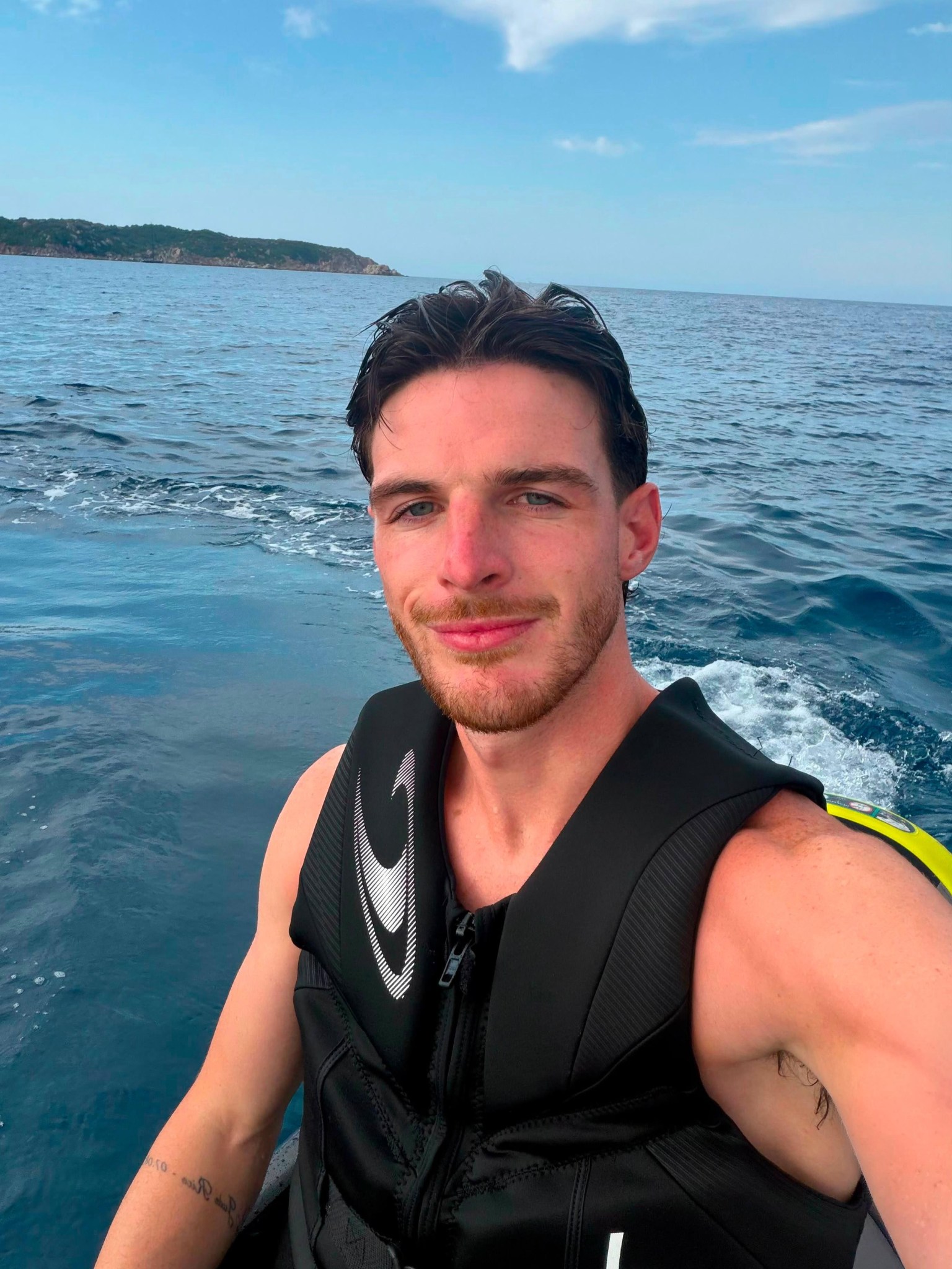 declan rice holiday pics featuring 1101018017 17866649783462123046042