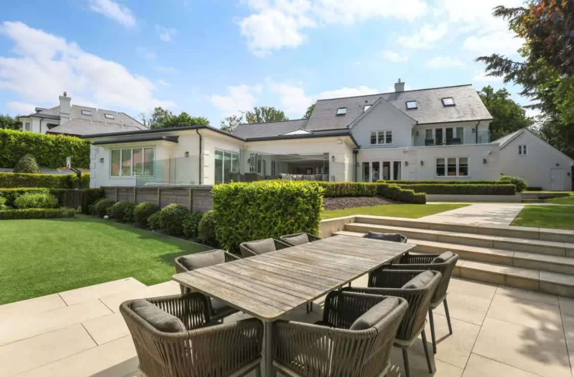 www rightmove co uk house 1105454372 1788573197745309946561
