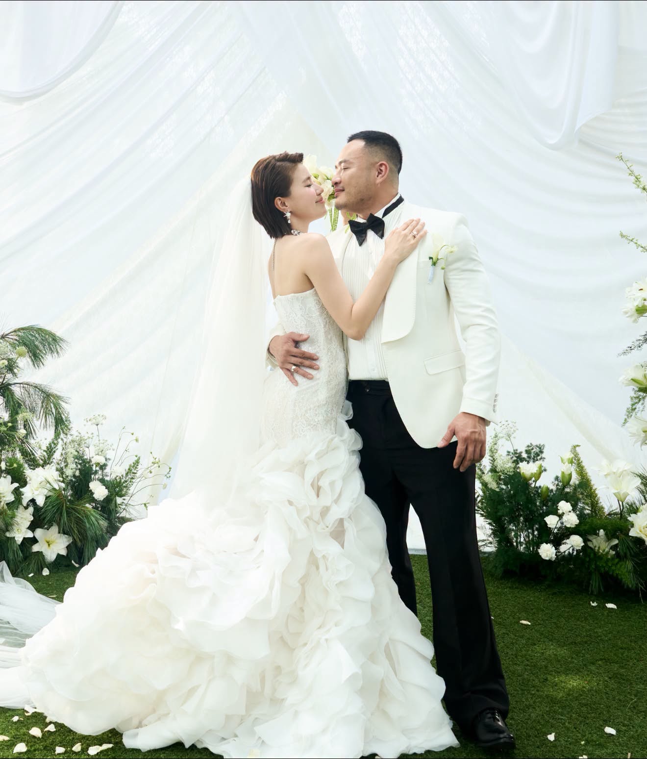7911794049345676524435919144851329308785664n