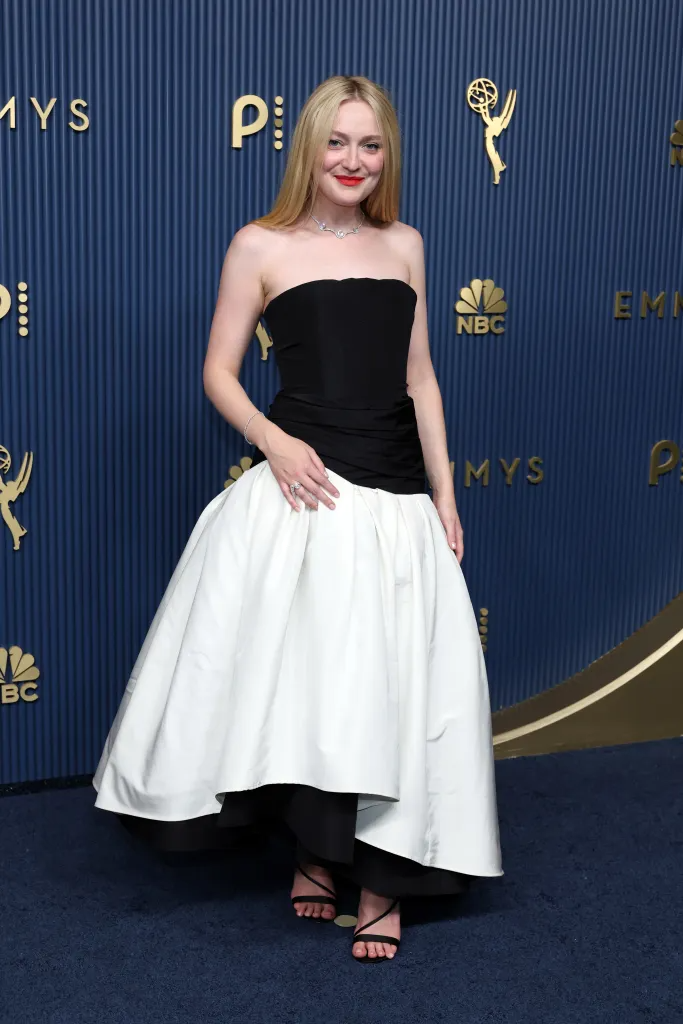 dakota fanning attends 78th primetime 141129145