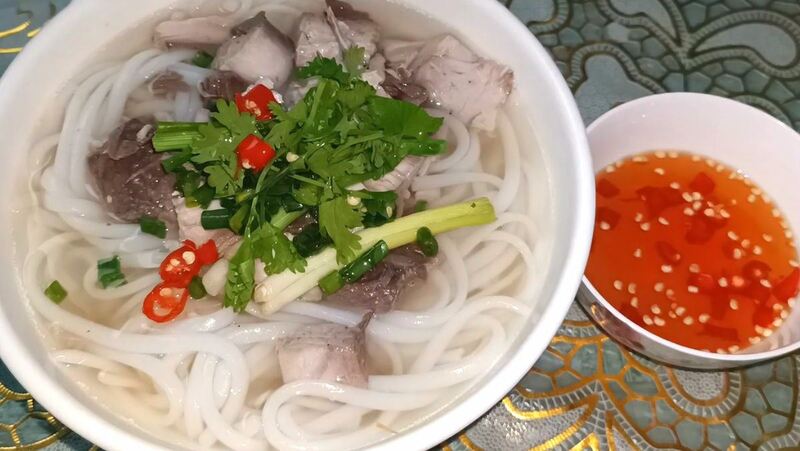 banh canh ca dam hap dan tai lang lo