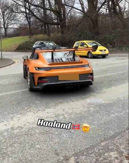 haaland oranage car 9728770153923b5 17921113667611869075496