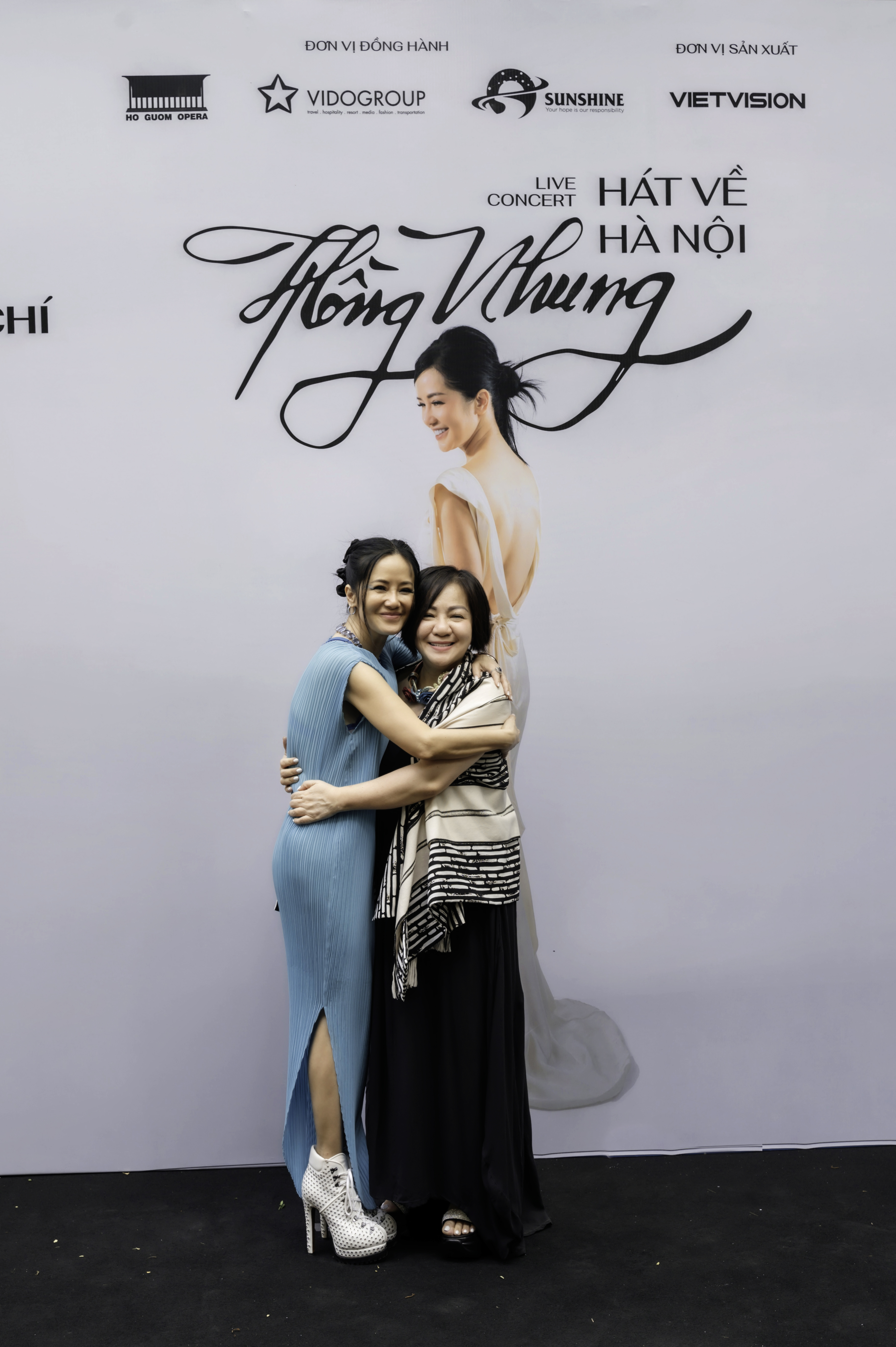 3 diva hong nhung va madame trang le la chi em than thiet luon dong hanh va ho tro nhau trong cong viec va ca doi song