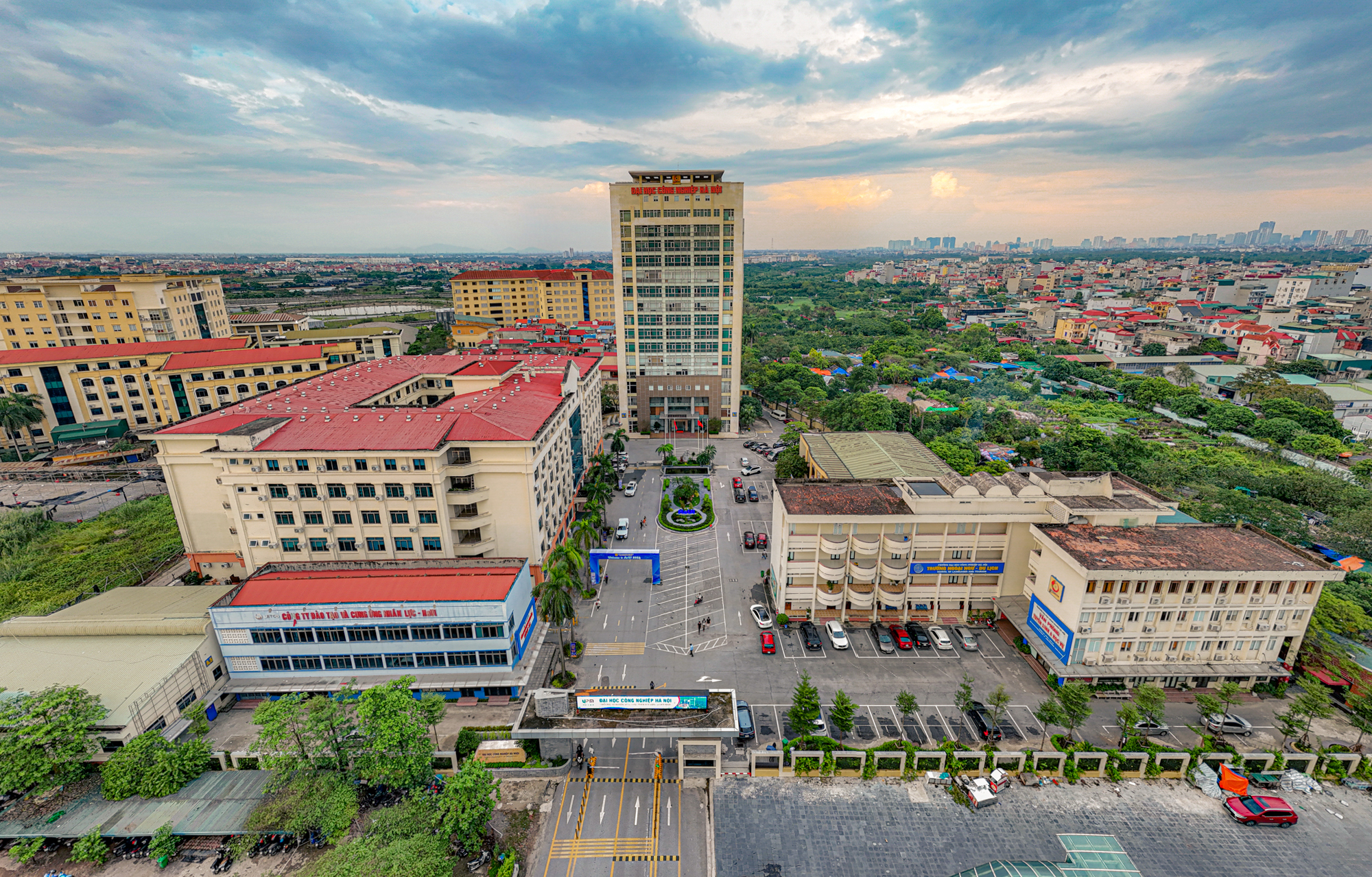 1 truong dai hoc cong nghiep ha noi