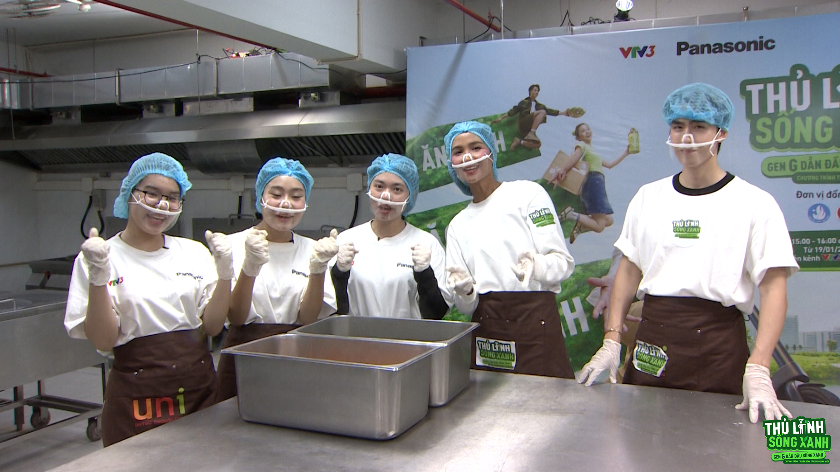 thu linh song xanh01523504still0451