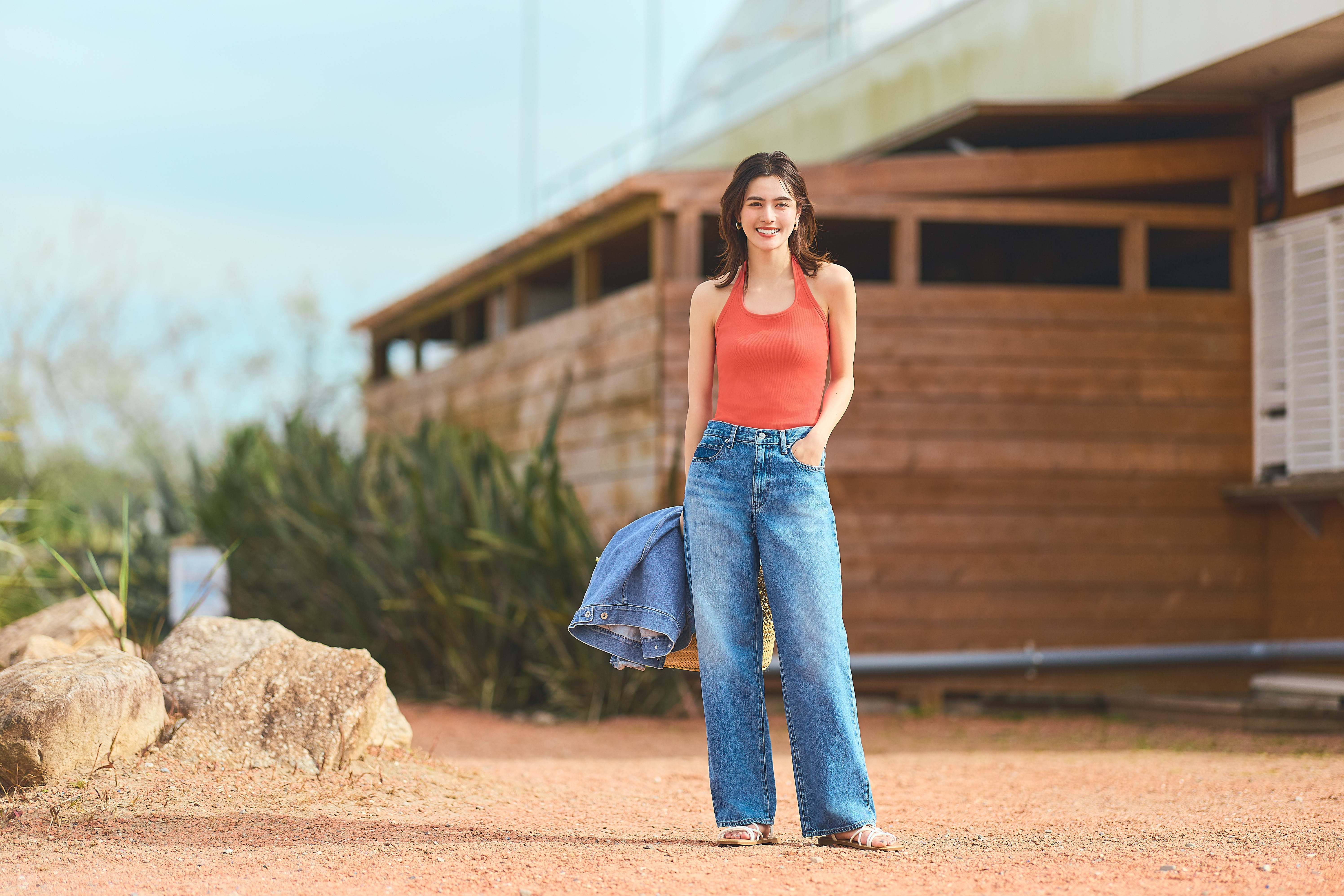 nam 2025 uniqlo cap nhat them cac thiet ke ao bra top da dang nhu airism ao thun bra top vai cotton khoet lung ao bra top co yem ho lung ao bra top hai day vai crepe jersey nham dap ung nhu cau thoi tran 1