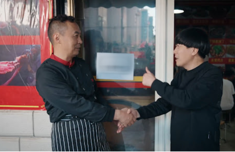  Họp lớp ở nhà hàng sang trọng, tưởng được “ăn chùa” nhờ bạn cũ đại gia, cả lớp ngỡ ngàng phút cuối vì bị chặn lại: Còn phải thanh toán 17 triệu đồng