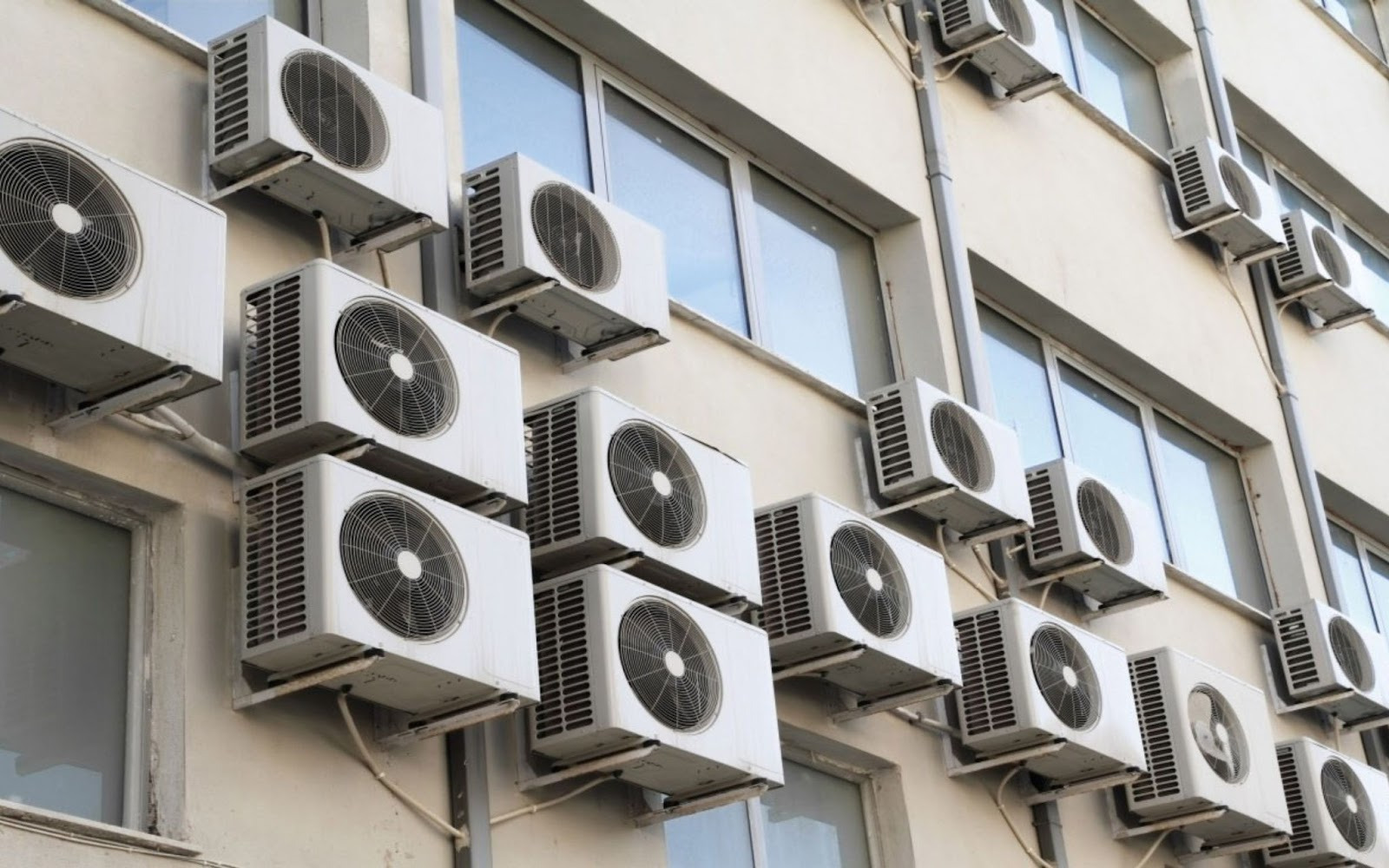 photo 1717940181938 17179401826961823059619