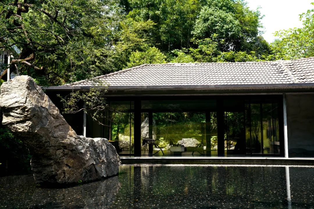 2ab90f63353f4018949669ffbfabba34