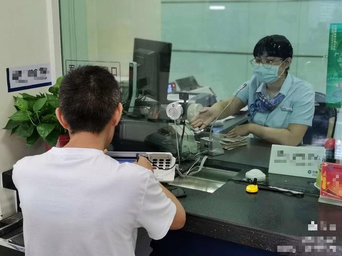 Nhận được 132 triệu đồng tiền chuyển khoản nhầm, người đàn ông khẳng định: Tài khoản đã bị khoá, không có trách nhiệm trả lại tiền?