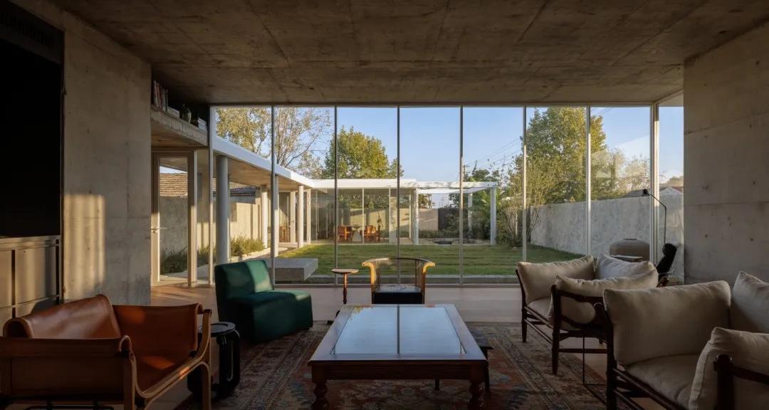 ce00c7b2457b4580979fd69df8c0dc24tplv tt origin webgif1