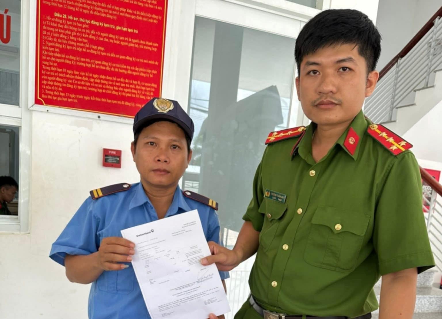 b083bc27 a9e9 4c47 9f7d 4735d4162d911