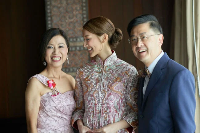 trinh gia dinh lay vo kem gan 2 con giap bo me vo phan ung bat ngo trinh gia dinh 1 1534122602 width650height433