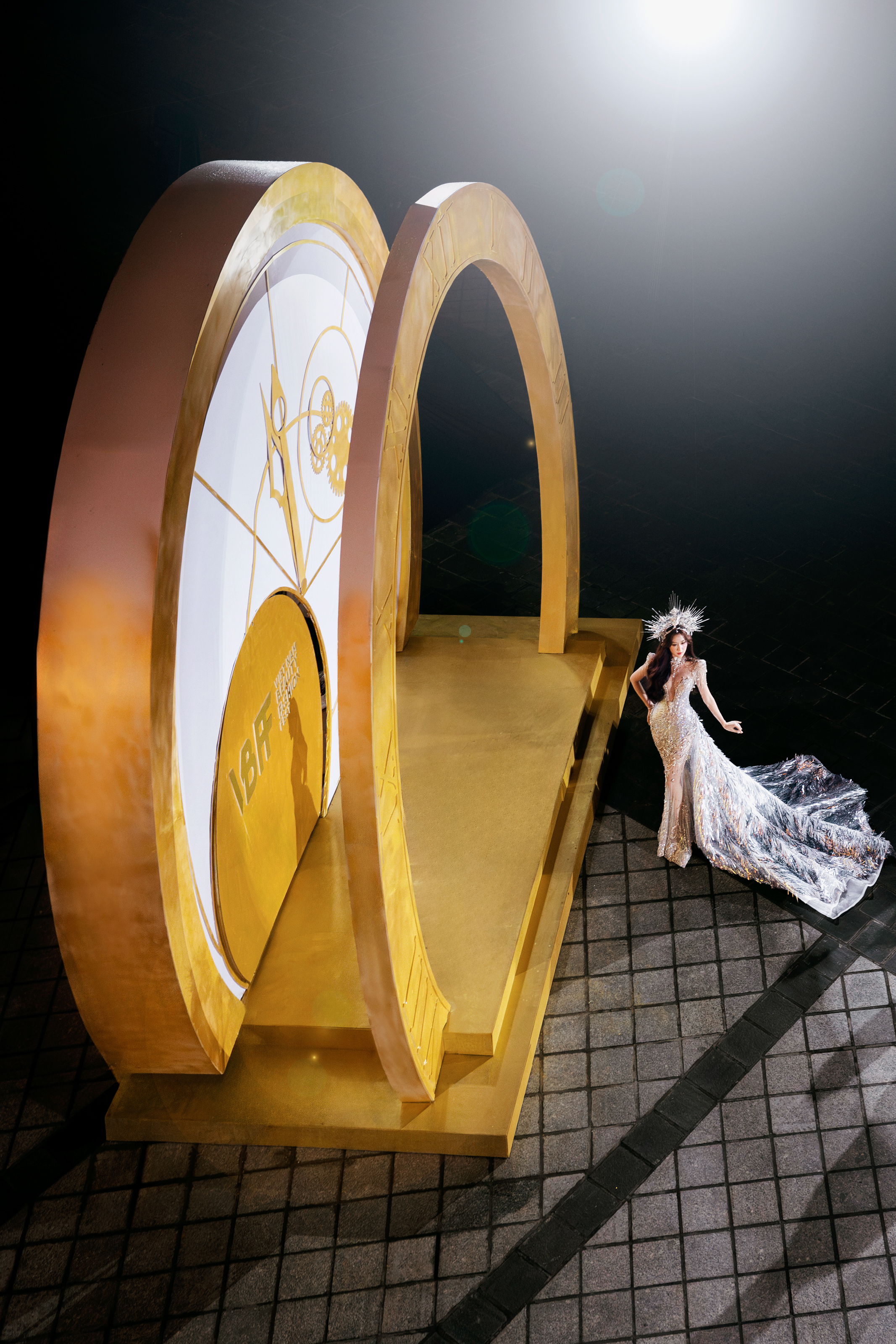 ntk pham dang anh thu 2