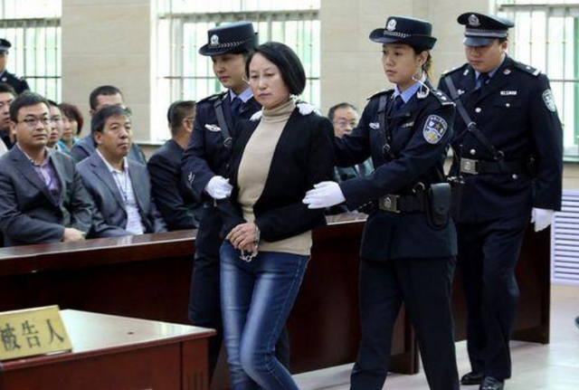 243c573fee9d21619c9ebde51f88f548