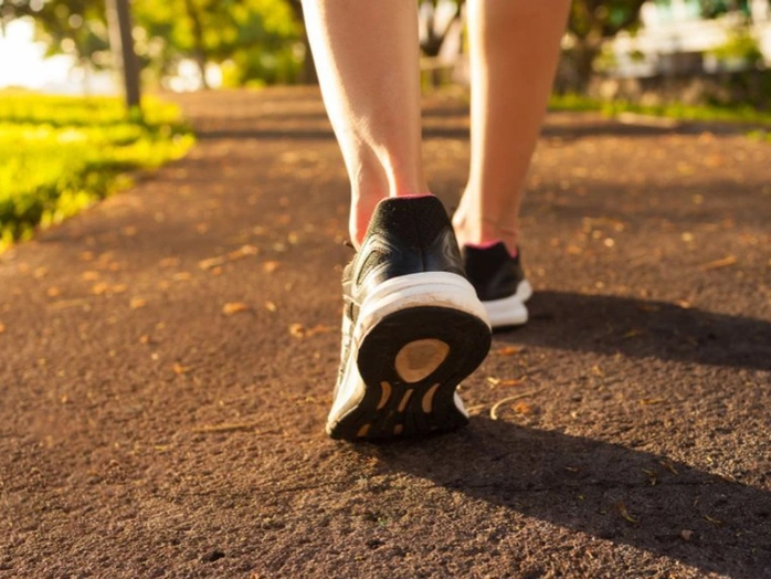 1539857872 walking 1597746417554446307515