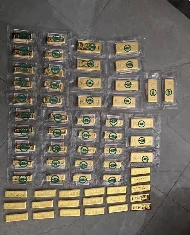 10ef432c d3b8 437a b595 ffec30f16d6b