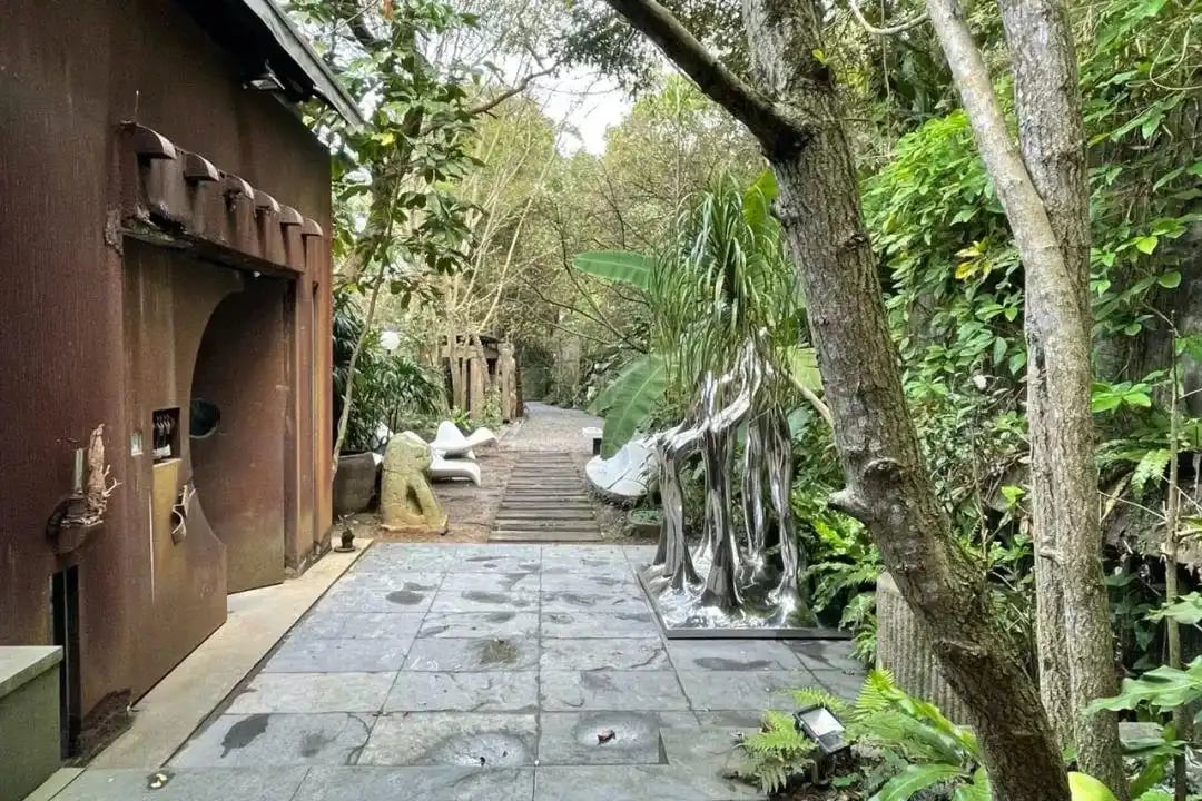 0936949a 2b50 48fa b65c 2566b55dcc17