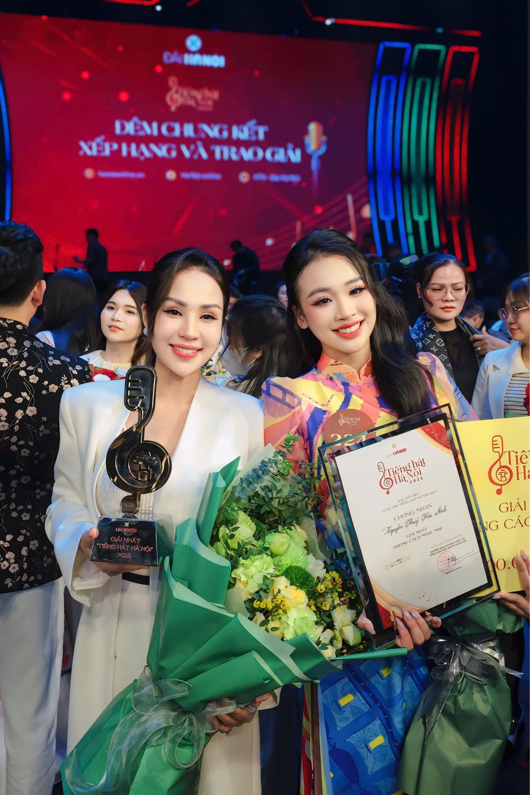 co tro khanh ly hai anh tai cuoc thi tieng hat ha noi 2025 4