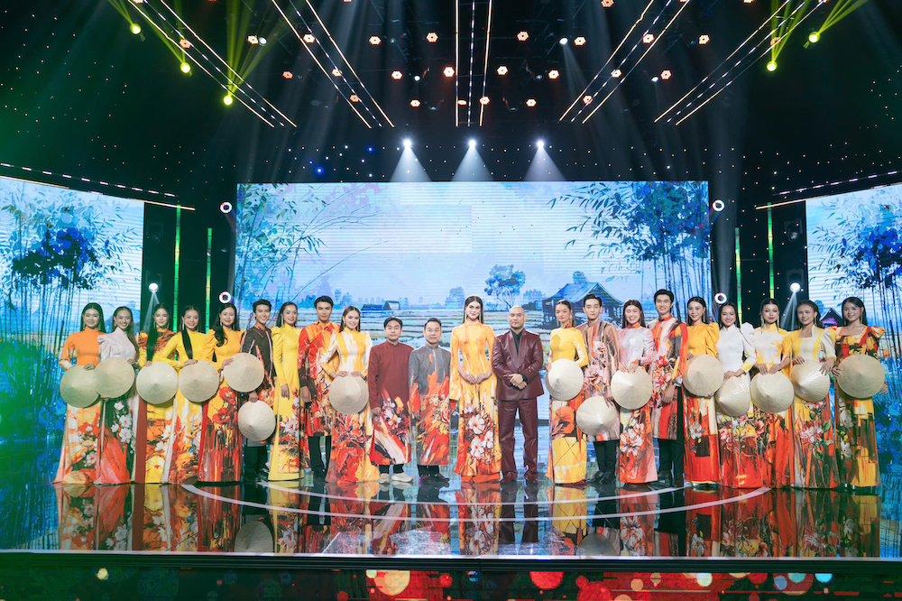 miss charm va cac nguoi mau