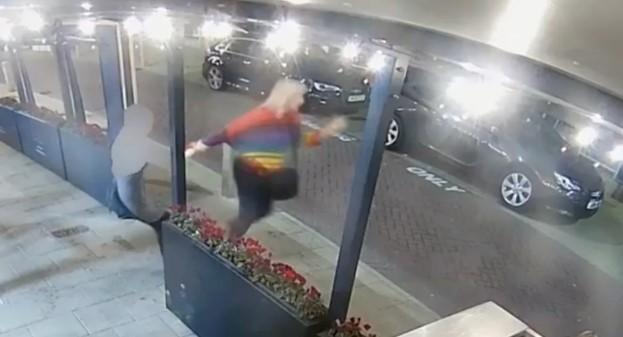 e9dfa81ce2aa28c5f4fdd79a1e00a99129dad878