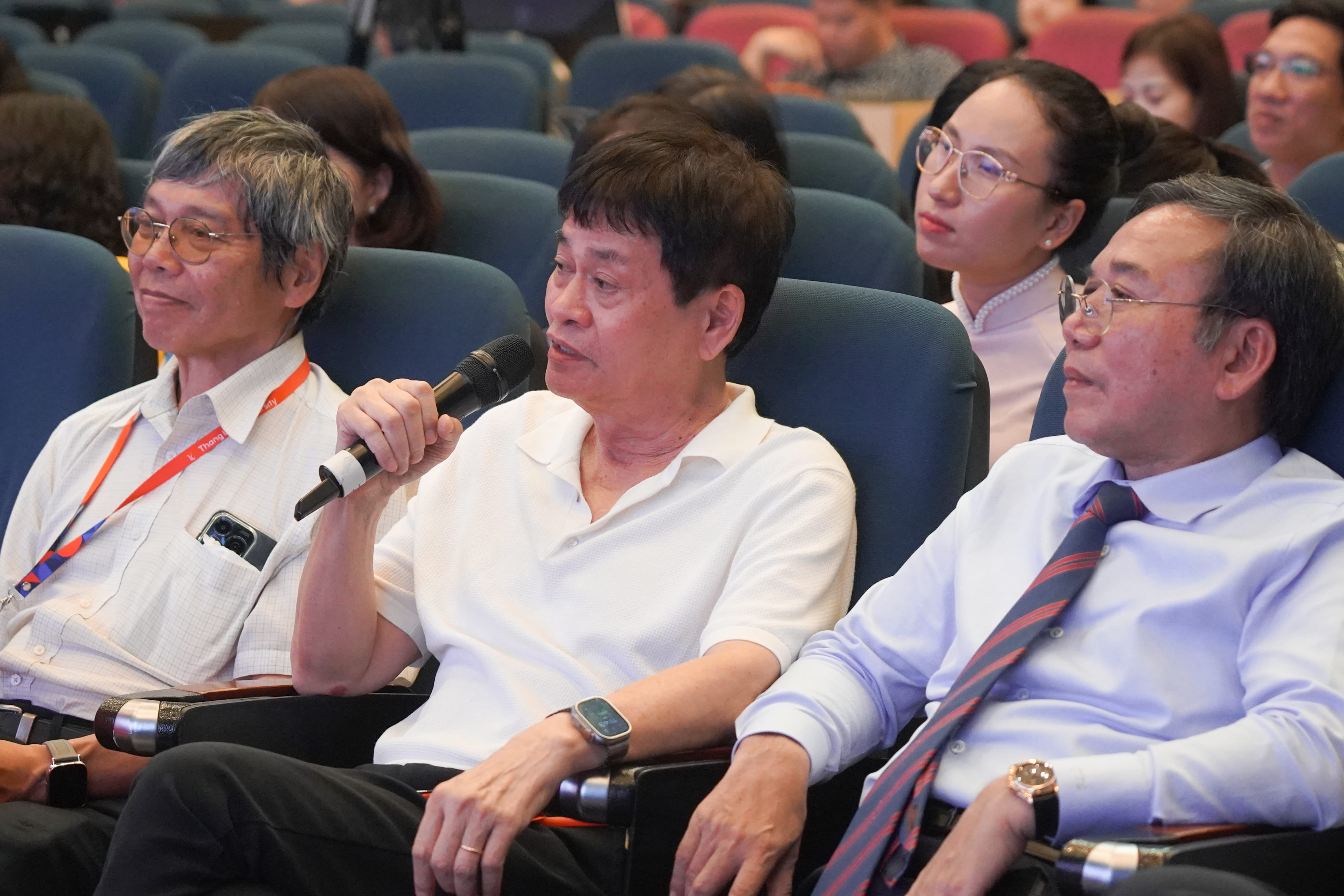 chu tich hoi dong truong dai hoc thang long thay truong ngoc kim chia se tai su kien 1
