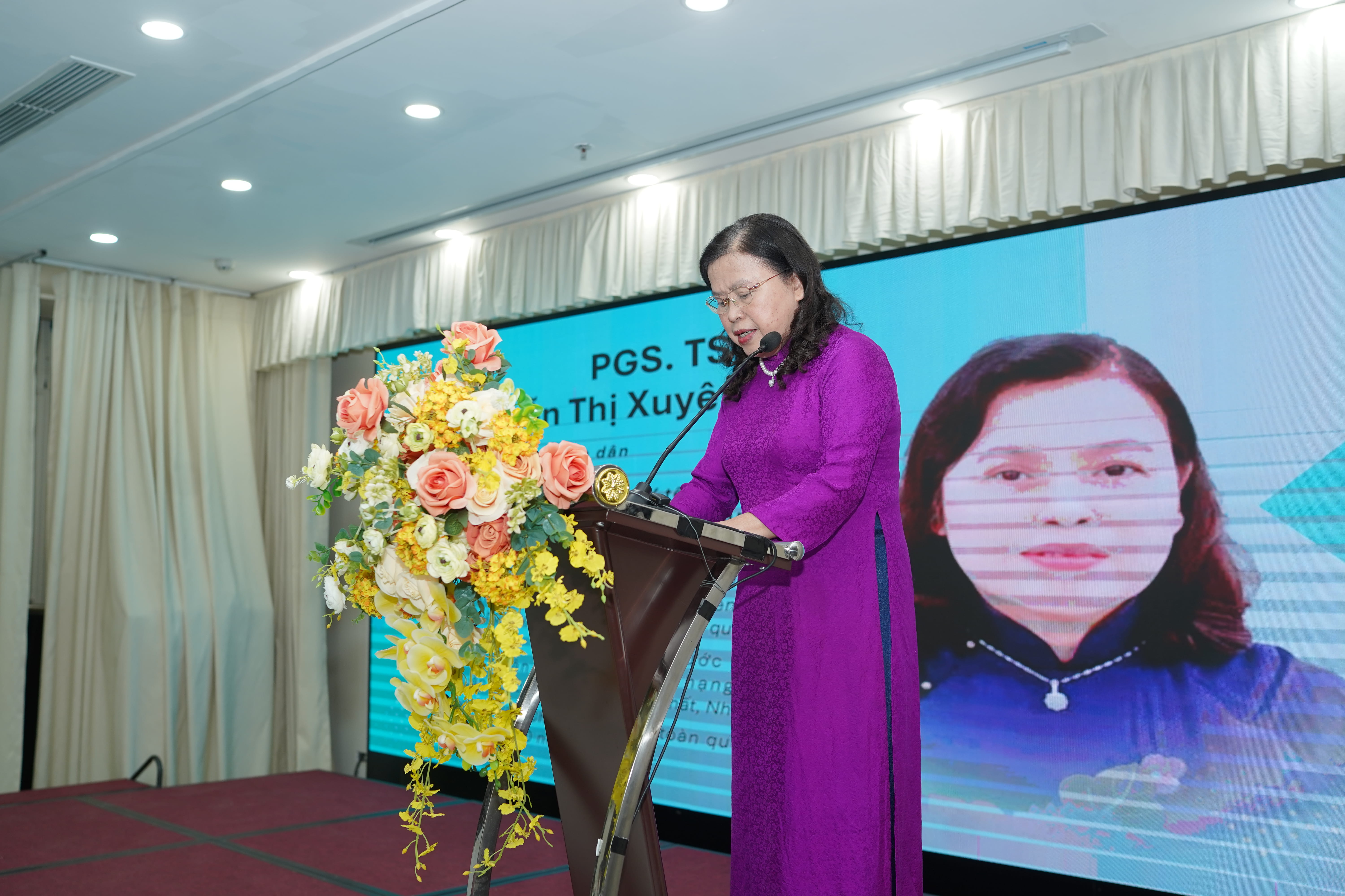 pgsts nguyen thi xuyen chu tich tong hoi y hoc viet nam