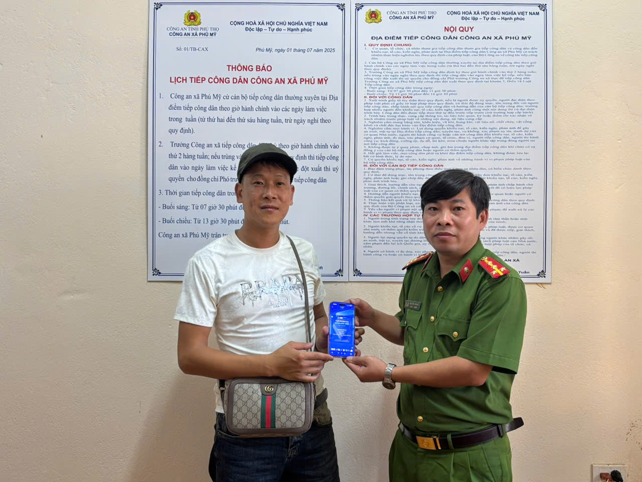 cong an xa phu my ho tro anh pham van tuan nhan lai tien chuyen khoan nham