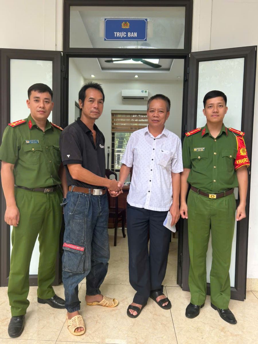 anh doan ngoc hoi nhan lai tien chuyen khoan nham tu ong ngo ngoc huy tai co quan cong an