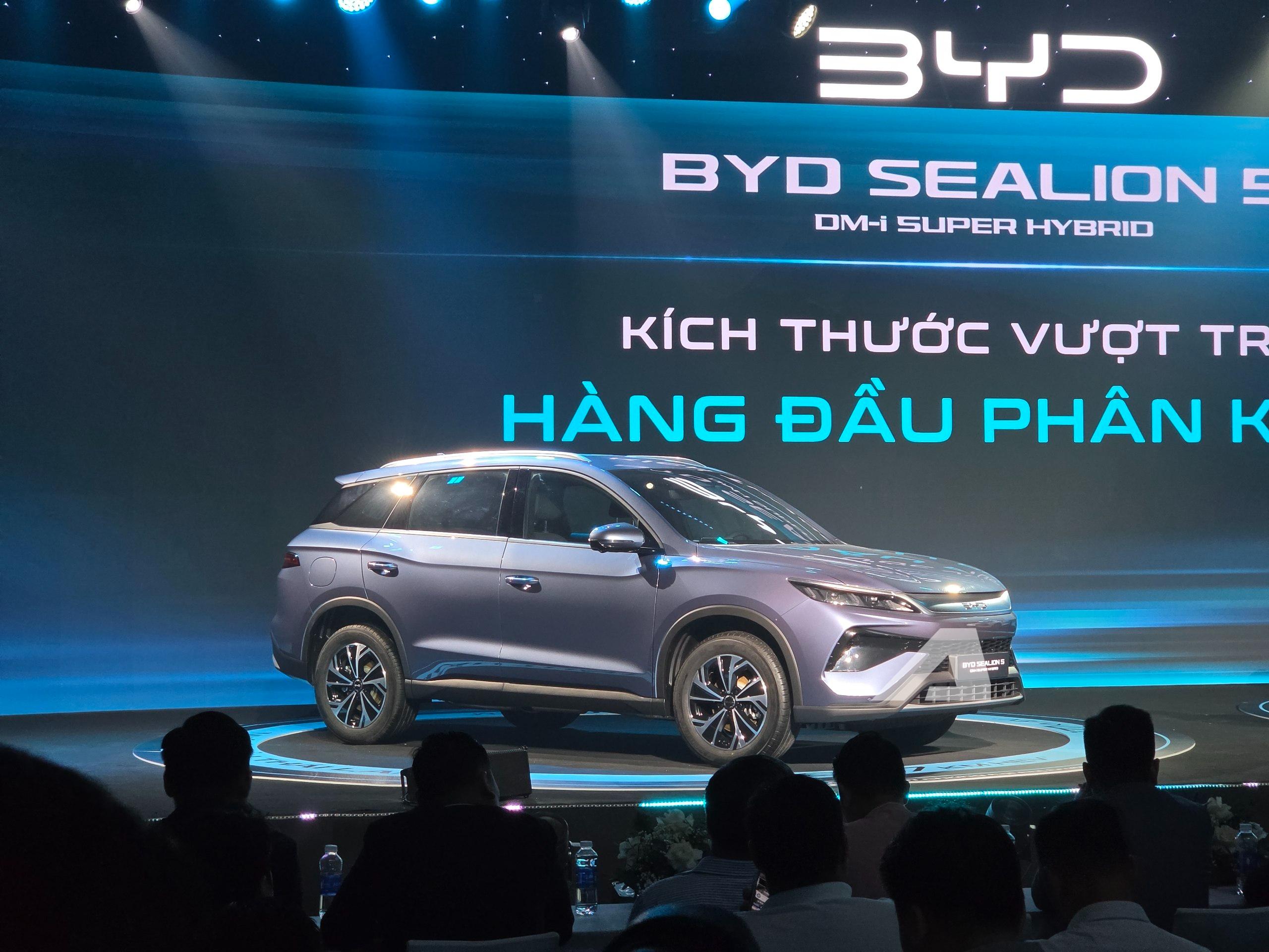byd sealion 5 p 3logo