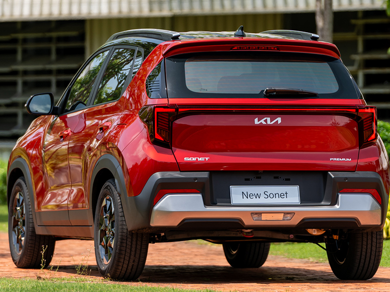 kia sonet premium 4