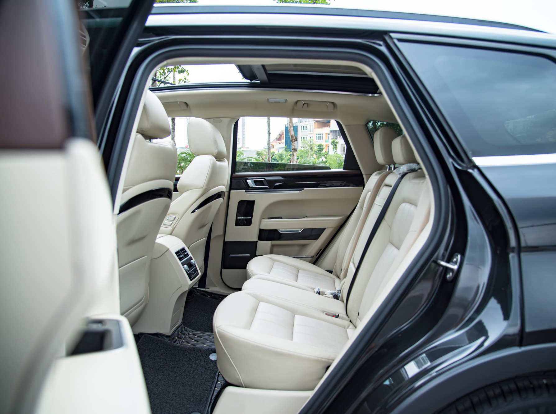 zotye z8 12 15562718708531855592320 crop 155627460272913782787541