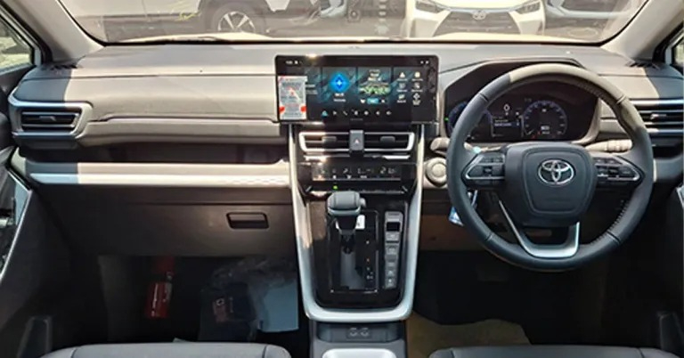 toyota innva cross facelift 3