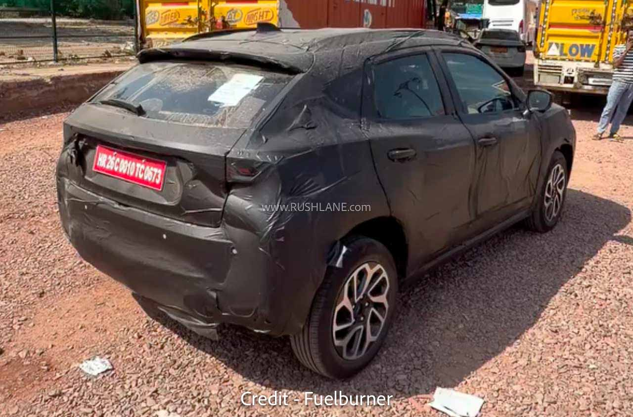 2027 maruti fronx facelift spied 1