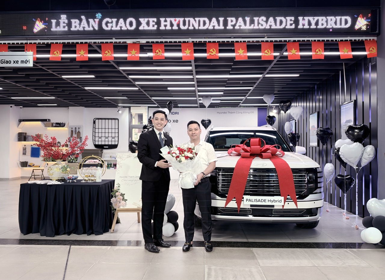 khach hang nhan ban giao xe palisade hybrid1 large