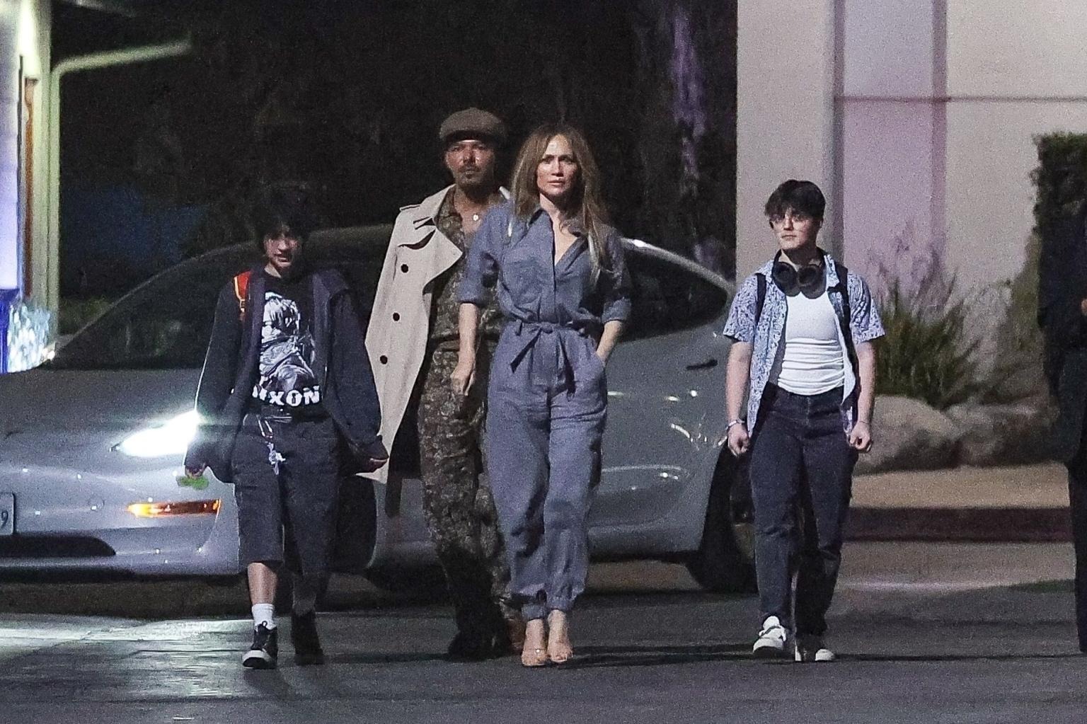 jennifer lopez spotted leaving b 1