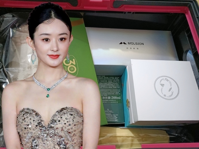 005tylp9gy1hxla6qw8maj33kg2oc7wj