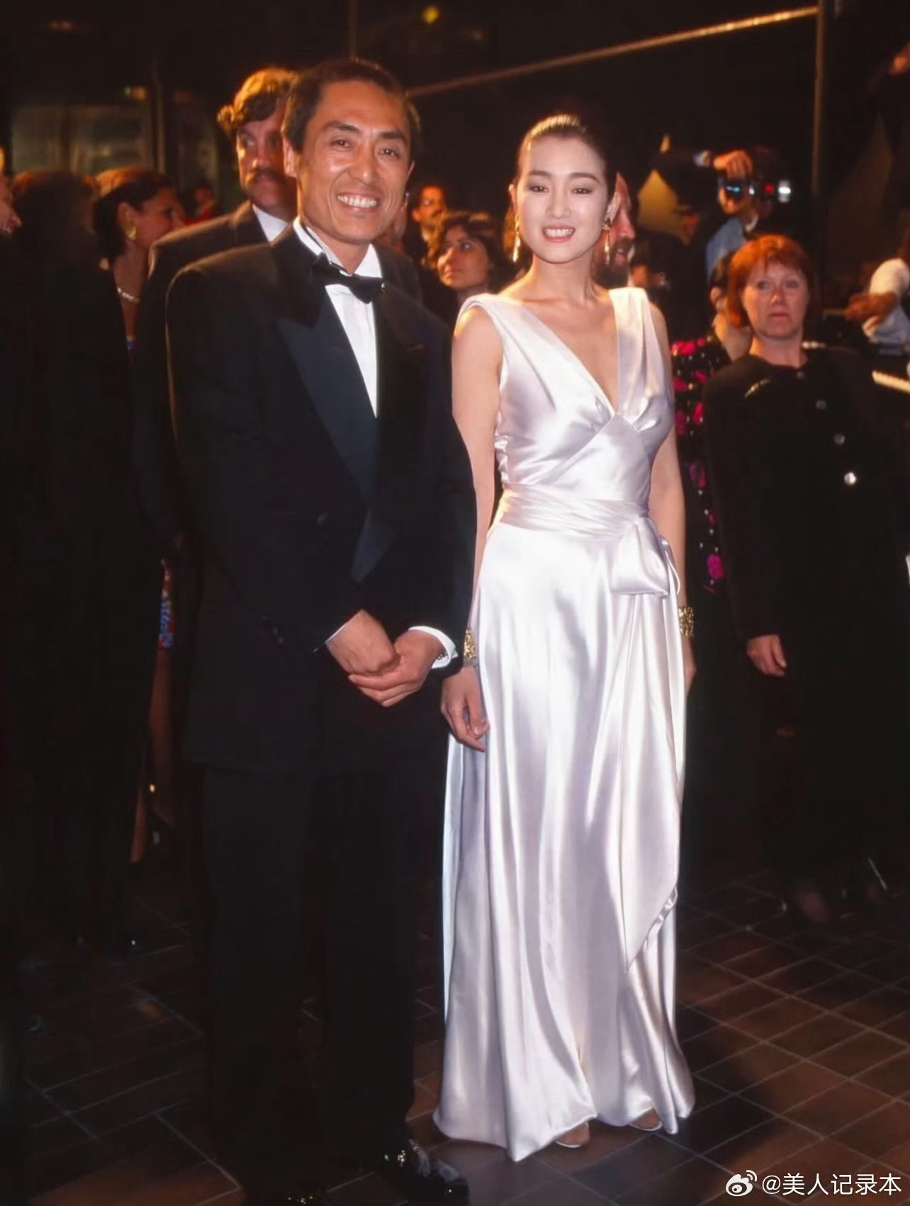 008vcmpmgy1hxp3b6n8nqj30zo1bagsf