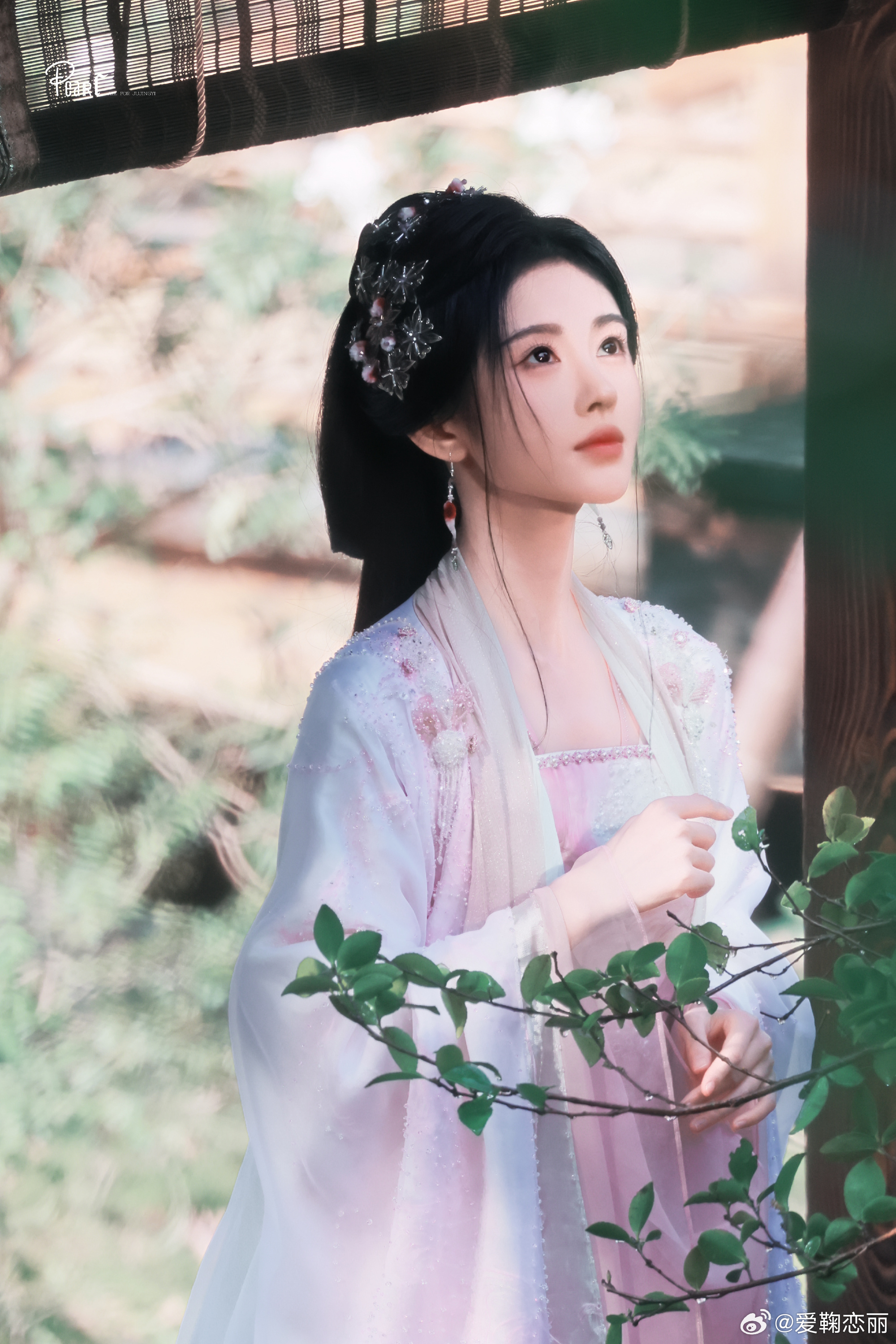 008gh2fgly1hx8i6rjyq6j31jk2bbhdt