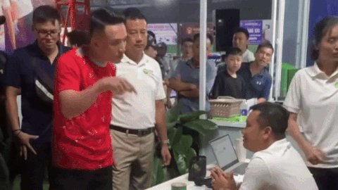 03081 ezgifcom resize1