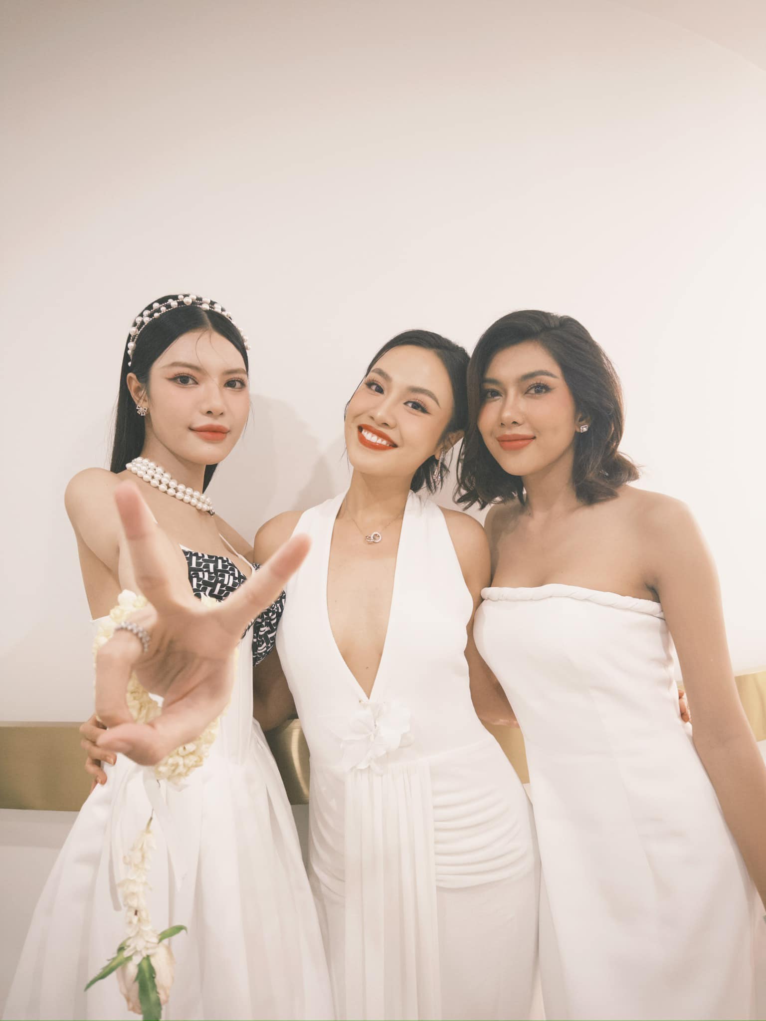 43865865829473438987421023715665668061831417n