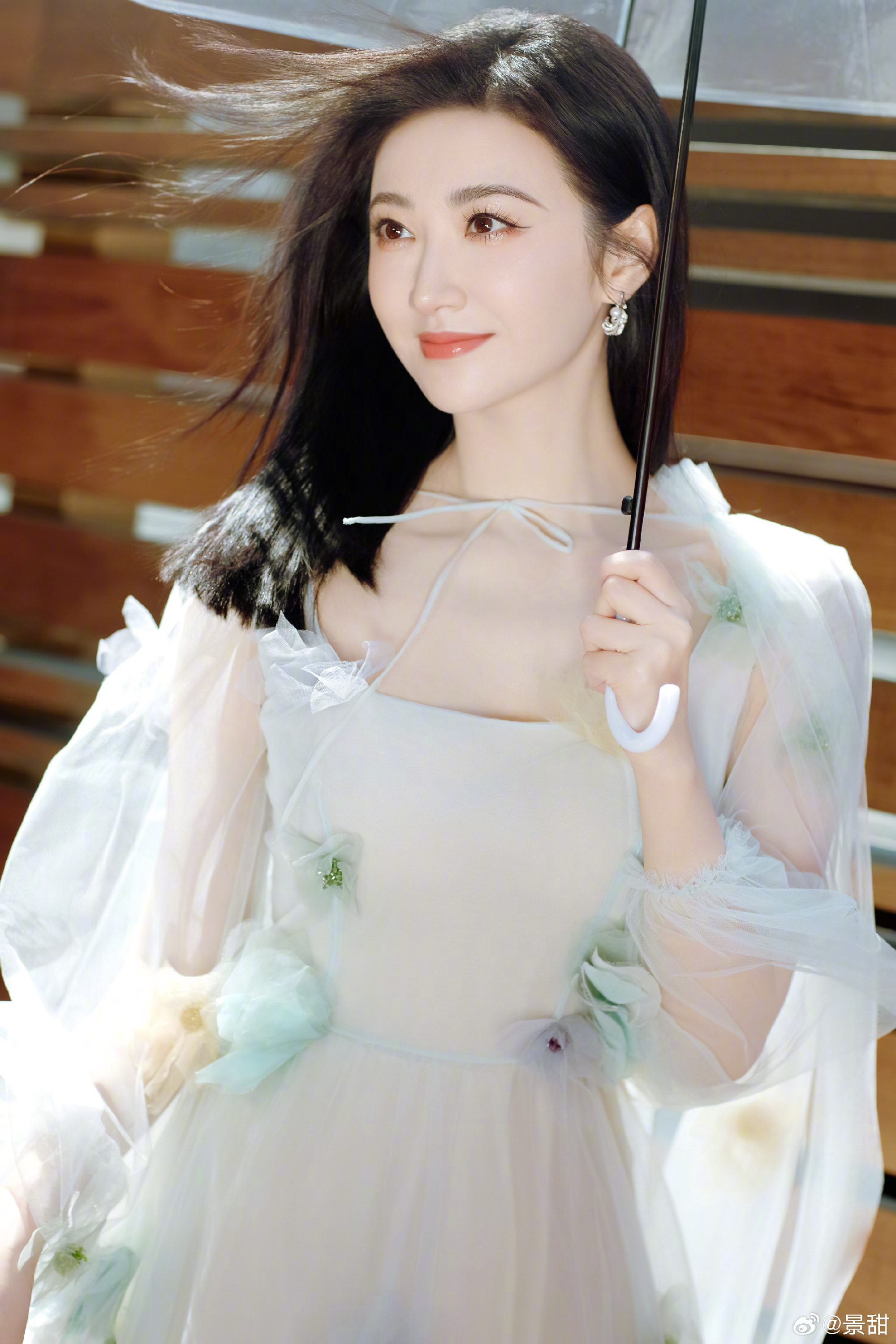 001nyectgy1hzu7brunk4j63df5227wm02