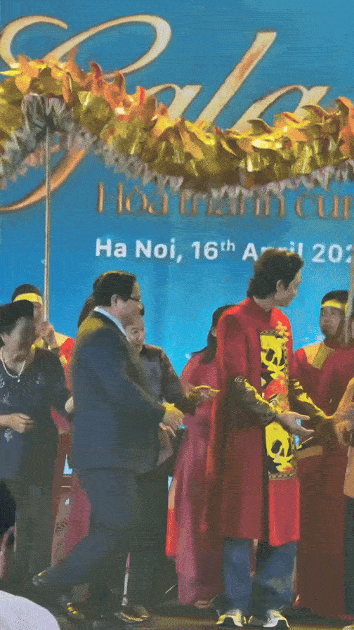 binhluan1online video cuttercom3 ezgifcom video to gif converter 1compressed