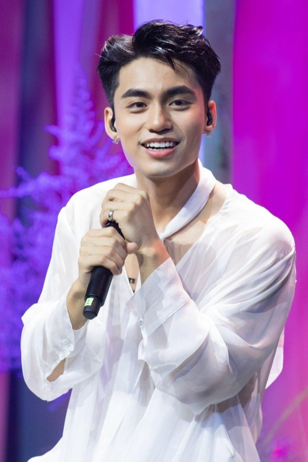 edit mono 167221959995172759248 16728293467701776886830